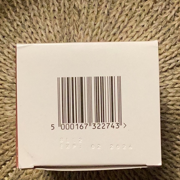 No. 7 Restore & Renew Day Cream SPF 30 - 1.69 oz. - Picture 3 of 3